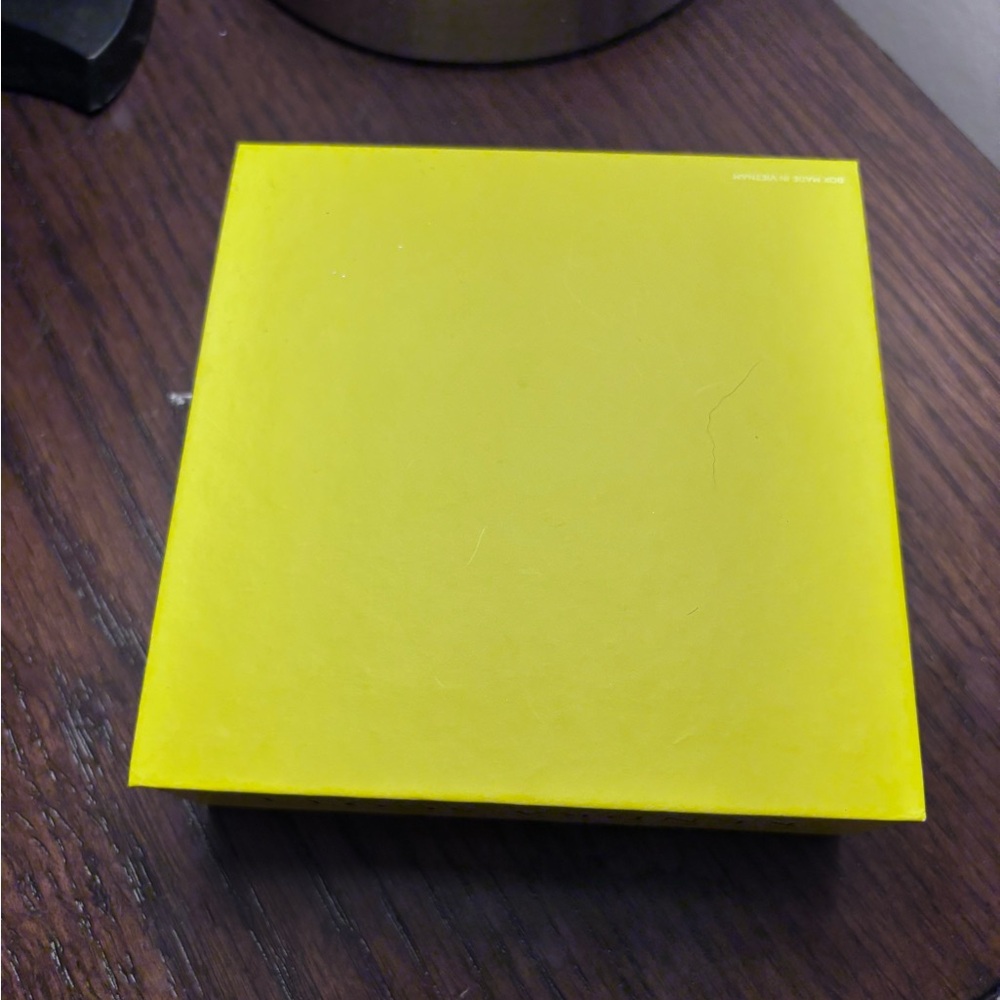 Kendra Scott gift box and dust bag - Picture 4 of 4